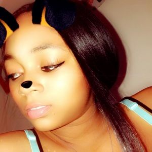 Meet your Posher, Anissa